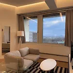 Luxury City Apartment With Skyline View