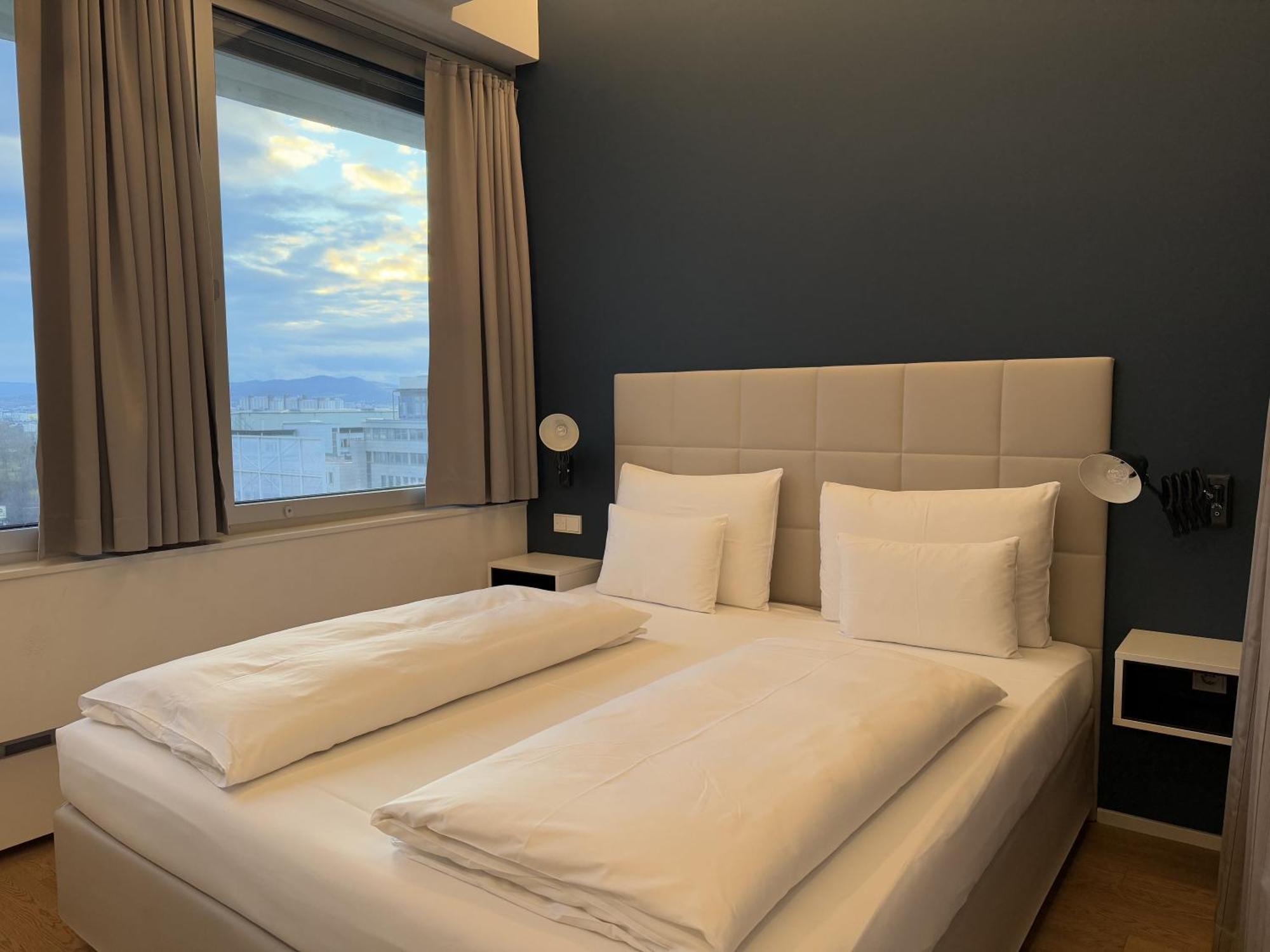 Luxury With Skyline View *